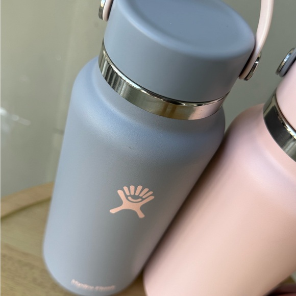 Rare Hydro Flask Duo – Shell/Flint & Flint/Shell Colorway 💗🩶 - Picture 7 of 12
